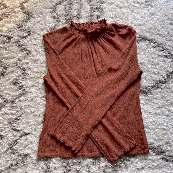 Madewell Tops - Madewell texture & thread ruffled mockneck top